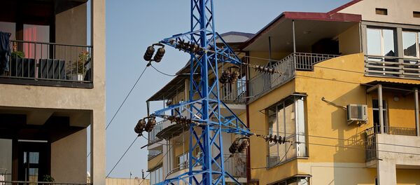 მაღალი ძაბვის ხაზები საცხოვრებელ კვარტალში მაღალი ძაბვის ხაზები საცხოვრებელ კვარტალში - Sputnik საქართველო