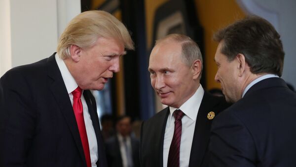 Президент РФ Владимир Путин и президент США Дональд Трамп  - Sputnik Грузия