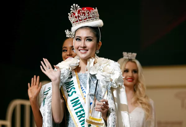 В Токио прошел финал международного конкурса красоты Miss International. Победительницей была названа 21-летняя Мисс Индонезия Лилиана Кевин. Она же была удостоена титула Miss Best Dresser В Токио прошел финал международного конкурса красоты Miss International. Победительницей была названа 21-летняя Мисс Индонезия Лилиана Кевин. Она же была удостоена титула Miss Best Dresser - Sputnik Грузия
