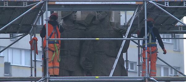 Демонтаж памятника благодарности Красной армии начался в Щецине - Sputnik Грузия