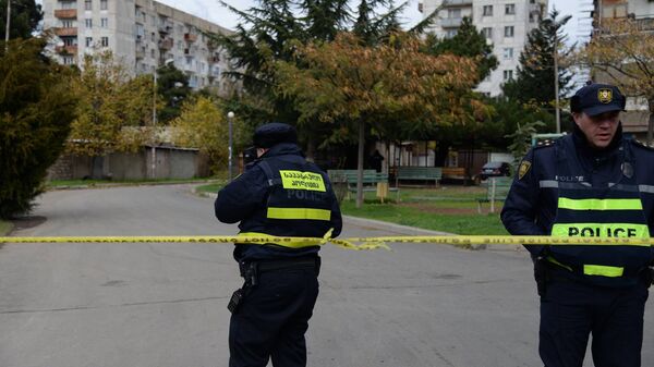 Патрульная полиция на месте спецоперации в Тбилиси - Sputnik Грузия