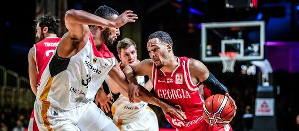 Сборные Грузии и Германии по баскетболу в отборочном матче чемпионата Мира-2019 - Sputnik Грузия