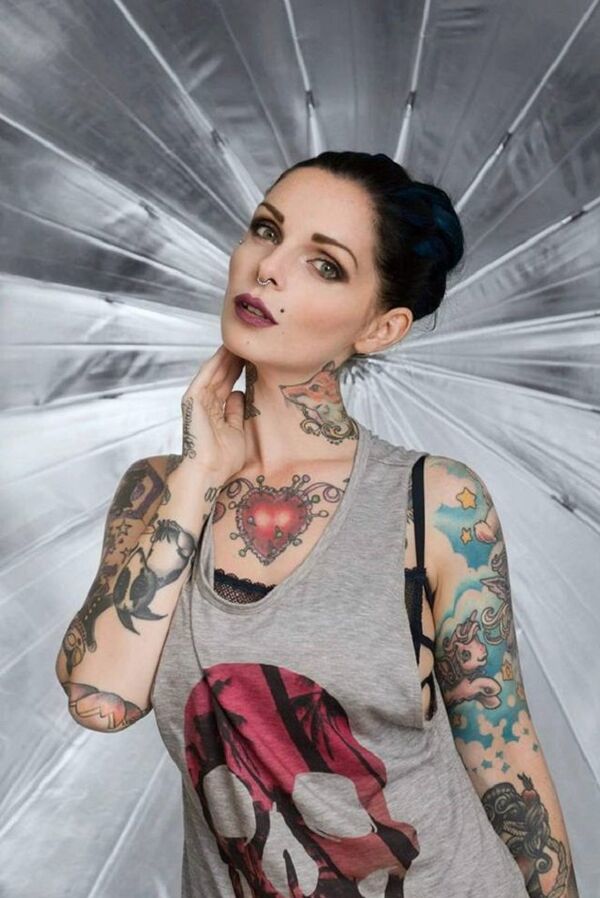 გოგონა ტატუებით გოგონა ტატუებით - Sputnik საქართველო