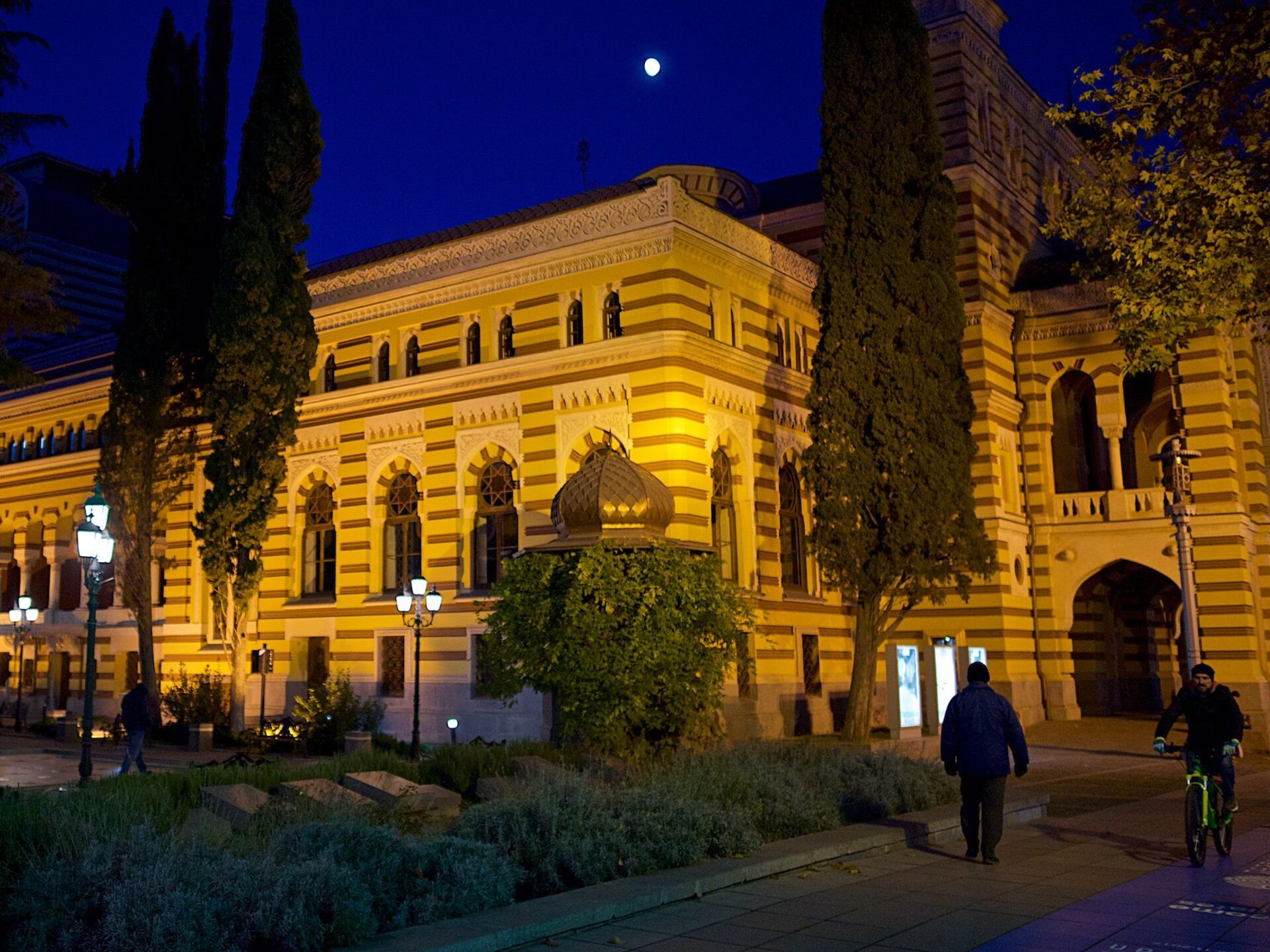театр оперы и балета тбилиси
