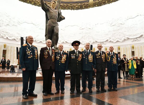 Бал Победителей в Музее Победы Бал Победителей в Музее Победы - Sputnik Грузия