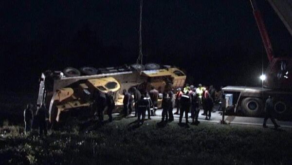 Авария на автотрассе в Западной Грузии: кран упал с грузовика на дорогу - Sputnik Грузия