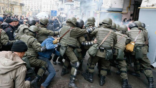 Спецназ в Киеве задерживает Михаила Саакашвили - Sputnik Грузия