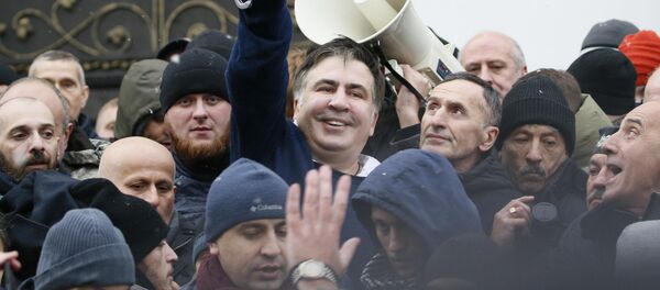 Михаил Саакашвили в Киеве после освобождения своими сторонниками из рук полиции - Sputnik Грузия