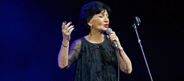 Нани Брегвадзе исполнила песню из кинофильма Жестокий романс Рязанова - Sputnik Грузия