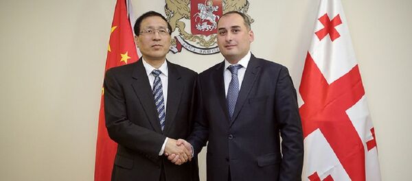 ჩინეთის განვითარების ბანკის პრეზიდენტი ჩენ იუანი და ეკონომიკისა და მდგრადი განვითარების მინისტრი დიმიტრი ქუმსიშვილი ჩინეთის განვითარების ბანკის პრეზიდენტი ჩენ იუანი და ეკონომიკისა და მდგრადი განვითარების მინისტრი დიმიტრი ქუმსიშვილი - Sputnik საქართველო