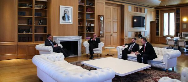 ვიქტორ დიოლიძე, პრეზიდენტი გიორგი მარგველაშვილი და გარემოს ყოფილი მინისტრი ელგუჯა ხოკრიშვილი ვიქტორ დიოლიძე, პრეზიდენტი გიორგი მარგველაშვილი და გარემოს ყოფილი მინისტრი ელგუჯა ხოკრიშვილი - Sputnik საქართველო