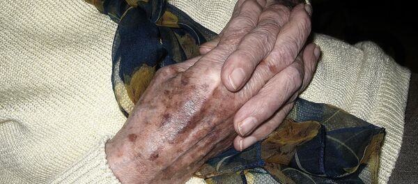 ასაკიანი ქალი ქსოვს - Sputnik საქართველო