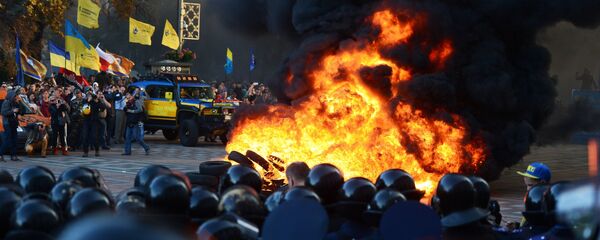 Пикет в поддержку закона о люстрации власти в Киеве Пикет в поддержку закона о люстрации власти в Киеве - Sputnik Грузия