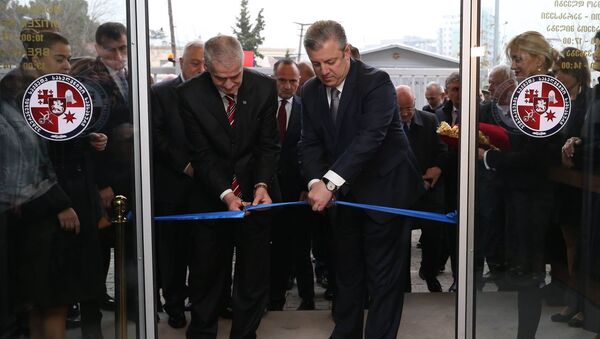 Премьер Грузии Георгий Квирикашвили на открытии нового здания государственной службы по делам ветеранов - Sputnik Грузия