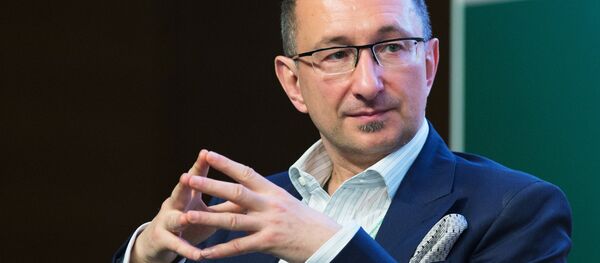 Председатель Ассоциации Электронные деньги Виктор Достов Председатель Ассоциации Электронные деньги Виктор Достов - Sputnik Грузия