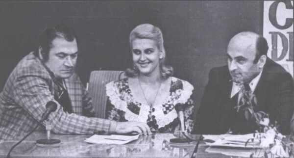 ირმა გურიელი ჯანსუღ ჩარკვიანთან და გურამ ფანჯიკიძესთან ერთად ირმა გურიელი ჯანსუღ ჩარკვიანთან და გურამ ფანჯიკიძესთან ერთად - Sputnik საქართველო