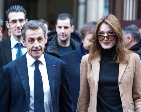 Николя Саркози с супругой Карлой Бруни - Sputnik Грузия