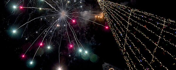 Новогодняя елка в Батуми - Sputnik Грузия