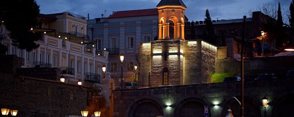 Метехская церковь в районе Авлабари - ночной вид - Sputnik Грузия