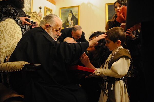 Массовые крещения – уникальная инициатива Патриарха. - Sputnik Грузия