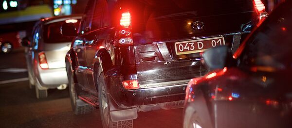 უცხოურ ნომრიანი მანქანა თბილისის ქუჩებში - Sputnik საქართველო