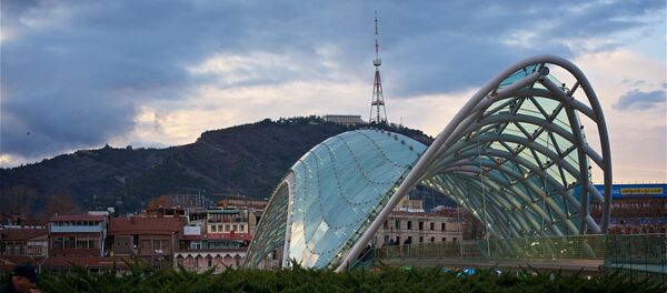 მშვიდობის ხიდი და ტელეანძა მთაწმინდაზე - Sputnik საქართველო