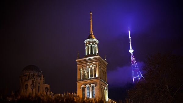 Здание Дома Кино и Тбилисская телевышка - Sputnik Грузия