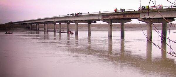 Поисково - спасательная операция на реке Риони в Абашском районе - Sputnik Грузия