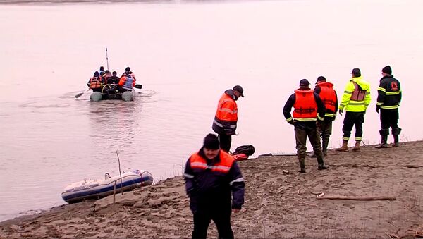 Поисково - спасательная операция на реке Риони в Абашском районе - Sputnik Грузия
