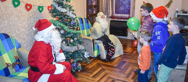 Подарок от Санты: журналист Sputnik решил сменить профессию Подарок от Санты: журналист Sputnik решил сменить профессию - Sputnik Грузия