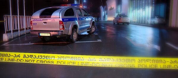 Криминальная полиция у торгового центра, архивное фото Криминальная полиция у торгового центра, архивное фото - Sputnik Грузия