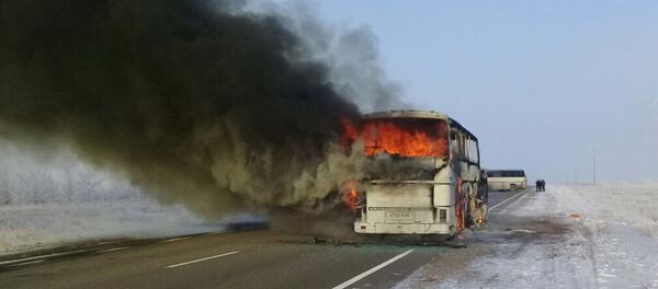 Более 50 человек погибли в загоревшемся автобусе в Казахстане Более 50 человек погибли в загоревшемся автобусе в Казахстане - Sputnik Грузия