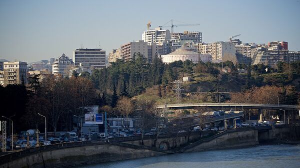 Вид на набережную Тбилиси и новостройки в Сабурталинском районе - Sputnik Грузия