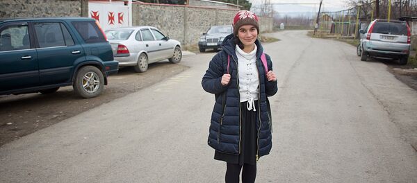 ნანა ვარძელაშვილი სკოლასთან - Sputnik საქართველო