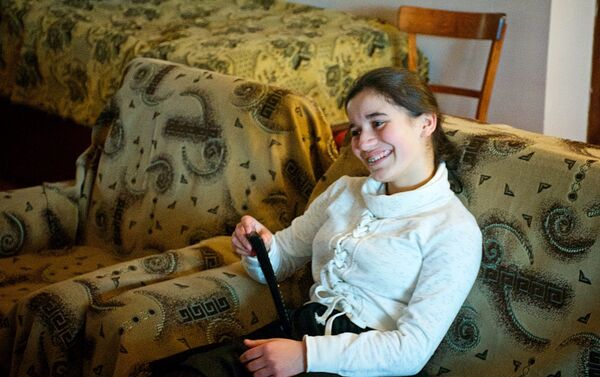Участница проекта Ты супер! Нана Вардзелашвили отдыхает у себя дома - Sputnik Грузия