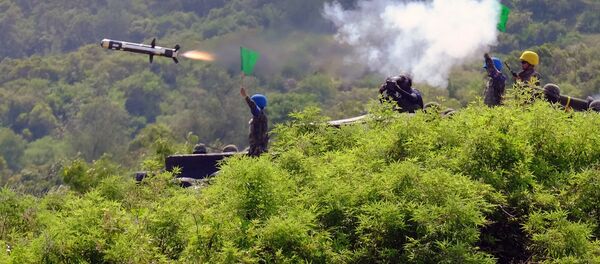 Javelin- სისტემის რაკეტის გაშვება წვრთნების დროს Javelin- სისტემის რაკეტის გაშვება წვრთნების დროს - Sputnik საქართველო