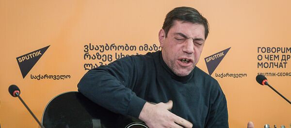 “Охота на волков”: песня Высоцкого в исполнении артиста из Грузии - Sputnik Грузия