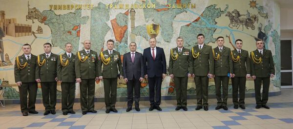 დიმიტრი ქუმსიშვილმა ბელარუსი მაშველები დააჯილდოვა დიმიტრი ქუმსიშვილმა ბელარუსი მაშველები დააჯილდოვა - Sputnik საქართველო