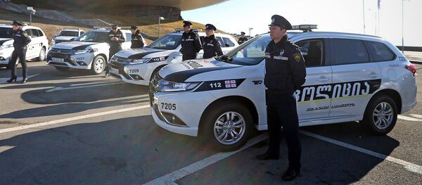Церемония передачи гибридных и электромобилей полиции Грузии - Sputnik Грузия