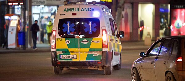 Бригада Скорой медицинской помощи на выезде - Sputnik Грузия