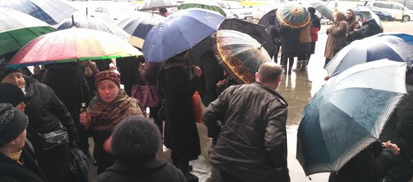 გარემოვაჭრეების საპროტესტო აქცია ზუგდიდში გარემოვაჭრეების საპროტესტო აქცია ზუგდიდში - Sputnik საქართველო