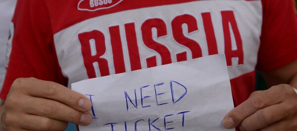 Болельщик сборной России в поисках лишнего билета на футбольный матч - Sputnik Грузия
