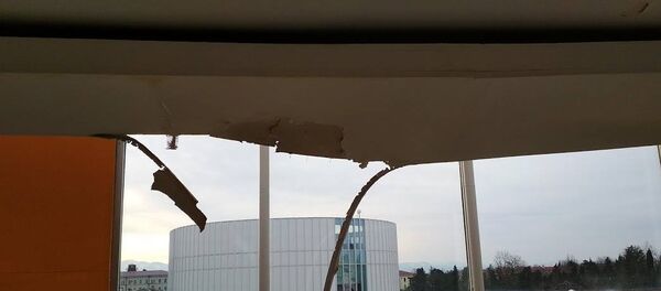 ფოთის თეატრის ჭერი ფოთის თეატრის ჭერი - Sputnik საქართველო