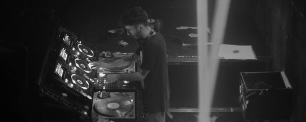 Диджей в ночном клубе Bassiani - Sputnik Грузия