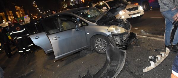 ავარია რუსთაველის გამზირზე ავარია რუსთაველის გამზირზე - Sputnik საქართველო