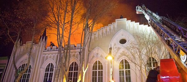 ხანძარი ისტორიულ შენობაში აღმაშენებლის გამზირზე ხანძარი ისტორიულ შენობაში აღმაშენებლის გამზირზე - Sputnik საქართველო