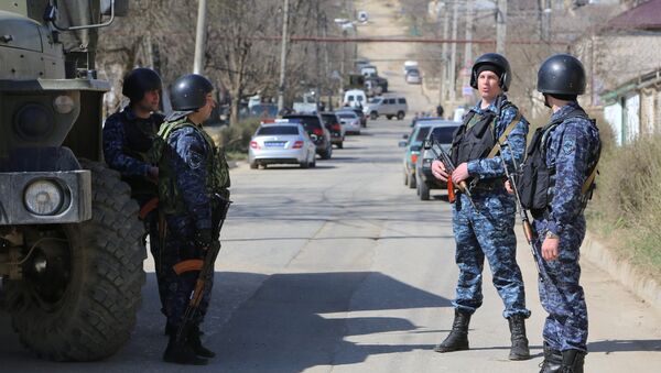 Сотрудники полиции в Дагестане - Sputnik Грузия