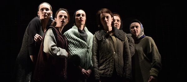 სცენა სპექტაკლიდან А.Л.Ж.И.Р. სცენა სპექტაკლიდან А.Л.Ж.И.Р. - Sputnik საქართველო