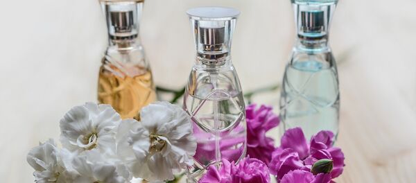 Духи, парфюмерия Духи, парфюмерия - Sputnik Грузия