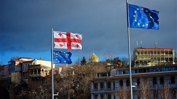 Флаги ЕС и Грузии на площади Европы - Sputnik Грузия